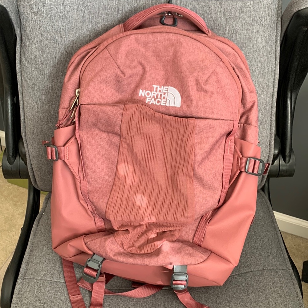 North Face Recon Women’s Backpack NWOT